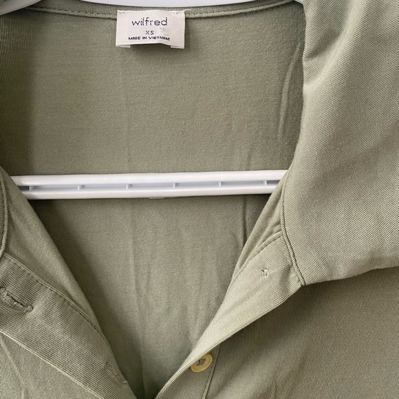 Aritzia Wilfred pose button down - Picture 5 of 6